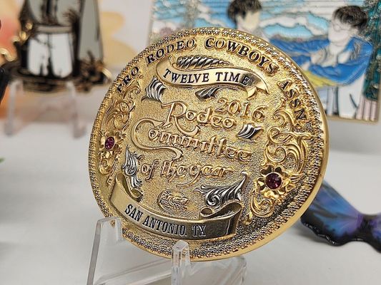 Giá tốt. Custom Belt Buckle với vật liệu hợp kim kẽm và Logo tùy chỉnh với kích thước 3,5 inch cho phong cách cá nhân trực tuyến