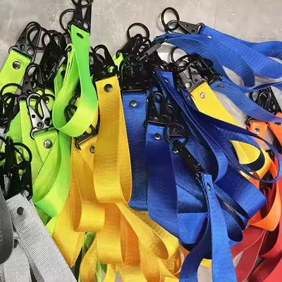 Giá tốt. Chuỗi chìa khóa polyester Lanyard tùy chỉnh với in màn in lụa cho các chiếc chìa khóa xe máy cá nhân trực tuyến