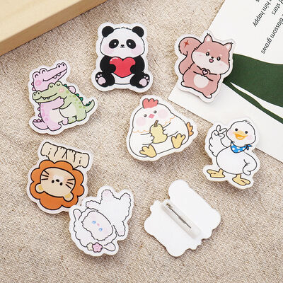 Giá tốt. Đèn Acrylic cá nhân hóa Logo in tùy chỉnh Cartoon Anime Tên tùy chỉnh Đèn tóc Acrylic nút Đèn huy hiệu Acrylic với từ tính trực tuyến