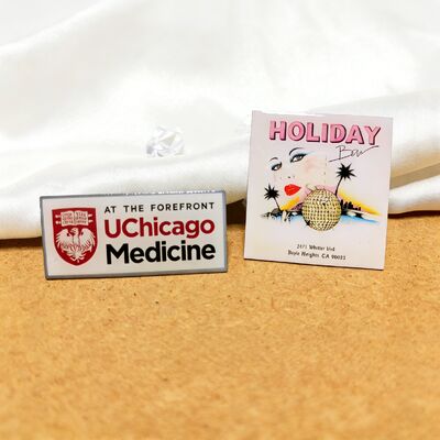 Giá tốt. Custom Lapel Pin and Metal Badge with 2D/3D Design Epoxy Coating and Zinc Alloy Material trực tuyến