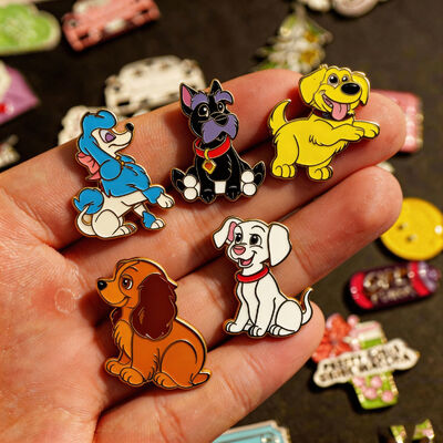 Giá tốt. Miếng dán điện thoại kim loại tùy chỉnh dành cho phụ nữ trực tuyến