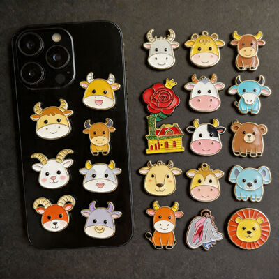 Nhãn dán men mềm khắc tiếng Ả Rập tùy chỉnh và huy hiệu thành phố để trang trí điện thoại và quà tặng văn hóa.