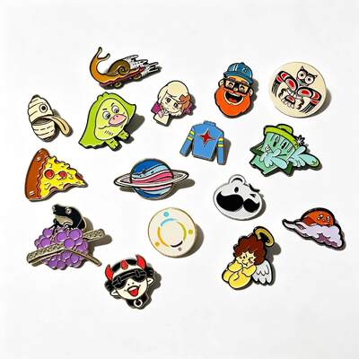 Giá tốt. Nhân tiện được mạ vàng phim hoạt hình phim hoạt hình mềm mịn Lapel Pin Metal Badge cho thể thao thời trang trực tuyến