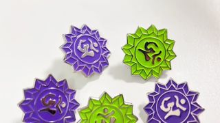 Giải pháp xây dựng thương hiệu ghim men tùy chỉnh